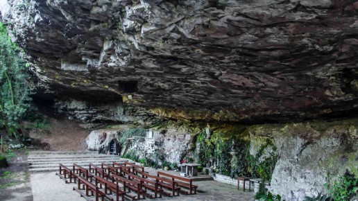 Gruta Nossa Senhora De Lourdes da Terceira Légua